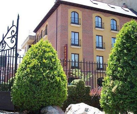 Hostal Quevedo León Dış mekan fotoğraf